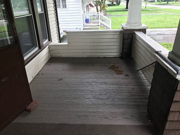 2nd image of 116 Oakwood Ave