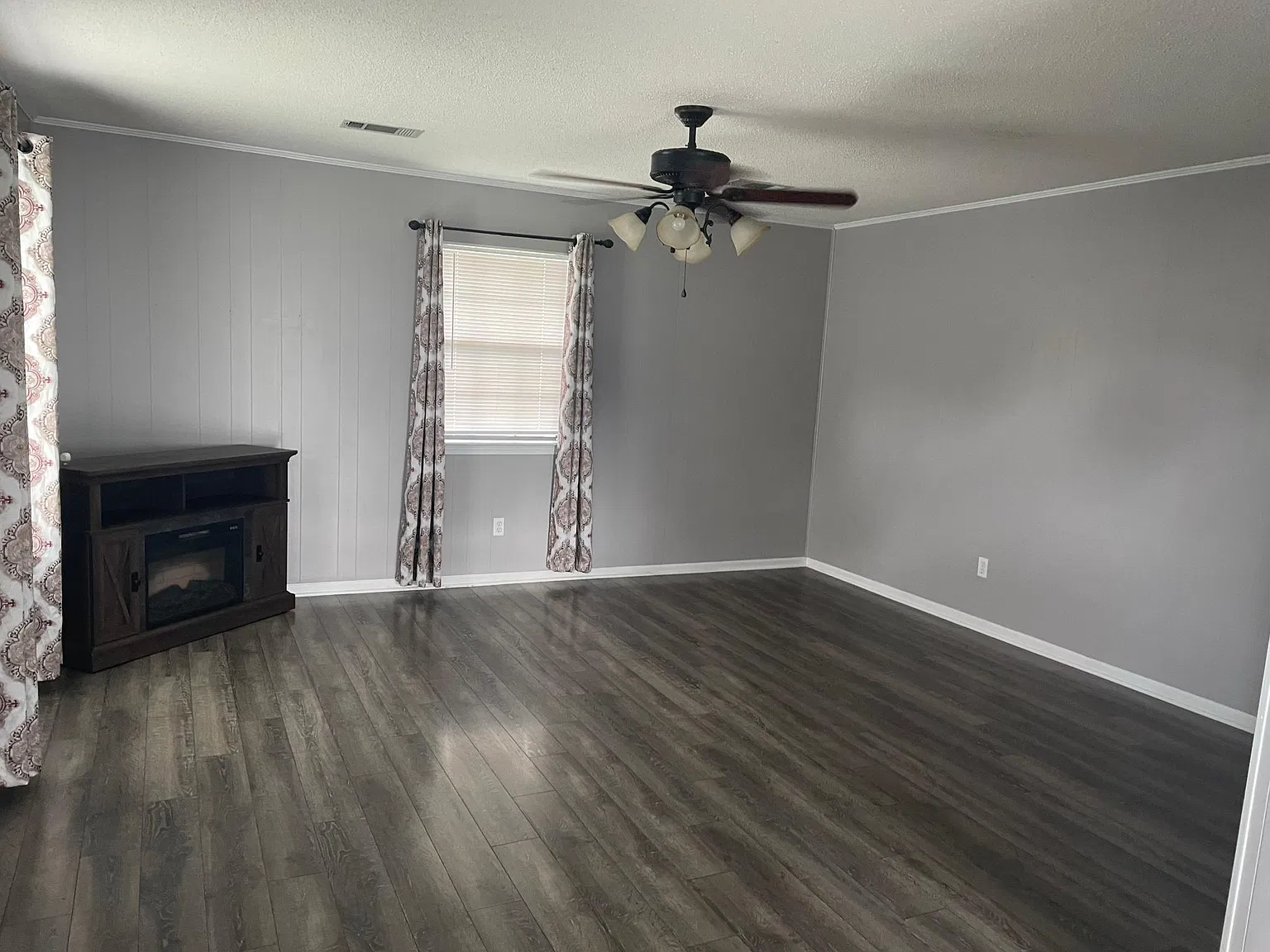 3 bed, 1148 sqft, $1,500 — Photo 2