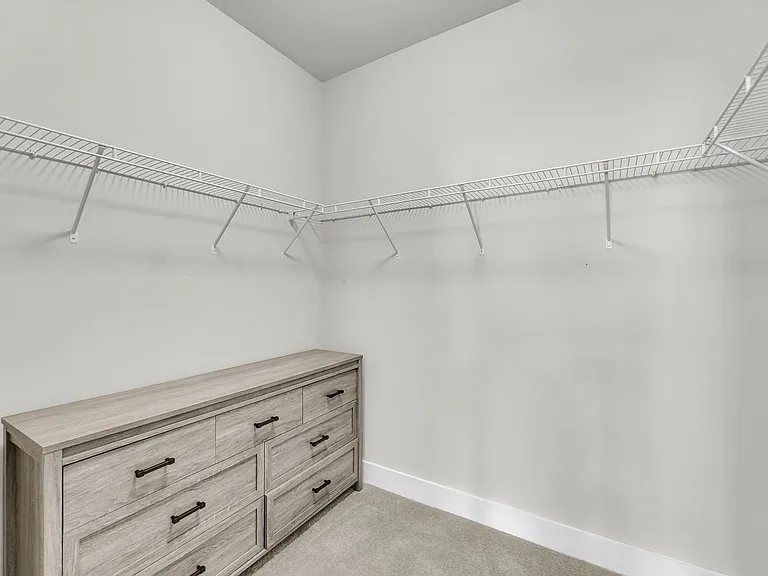 1658 Indy Dr — Photo 32
