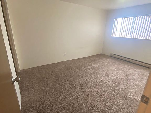 5th image of 212 S Carr St #203