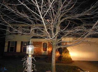 33958 Whitewood Pl, Westland, MI 48185