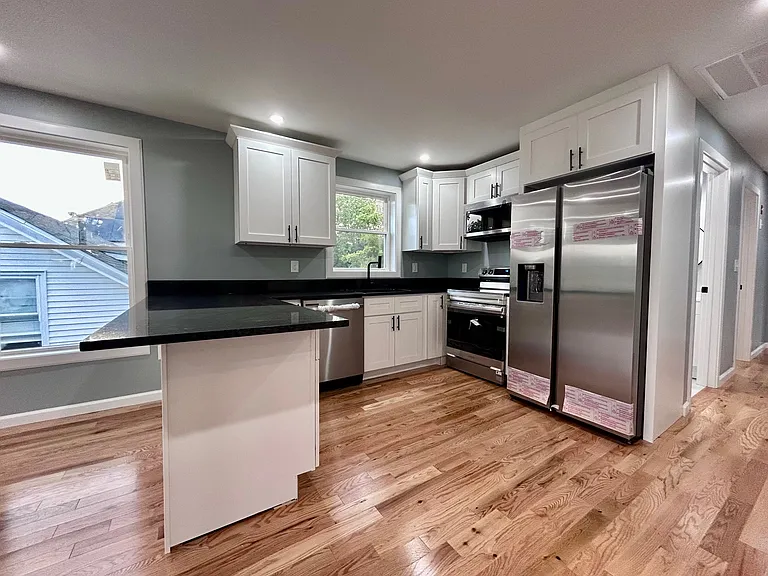 24 Vandewater St #2 — Photo 9