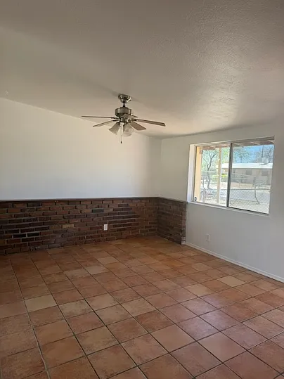 3 bed, 1160 sqft, $1,500 — Photo 2