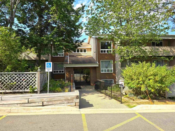 41 Moirs Mill Rd #208, Halifax, NS B4A 3C4