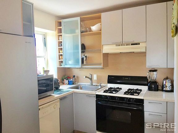 3rd image of 1811 Avenue P #P5