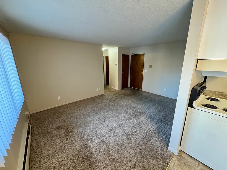 4200 3rd St NE #103 — Photo 5