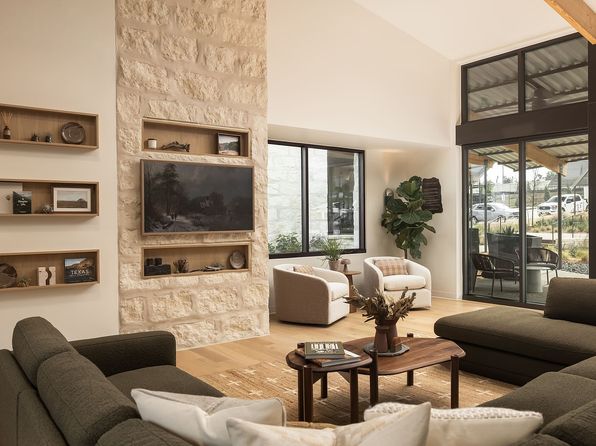 8350 W Us Highway 290 Hwy #-354