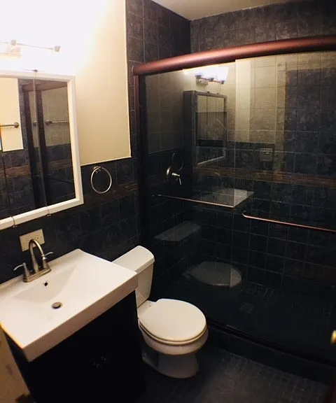 1153 W Dickens Ave — Photo 5