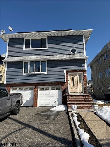 1st image of 79 Hunter St