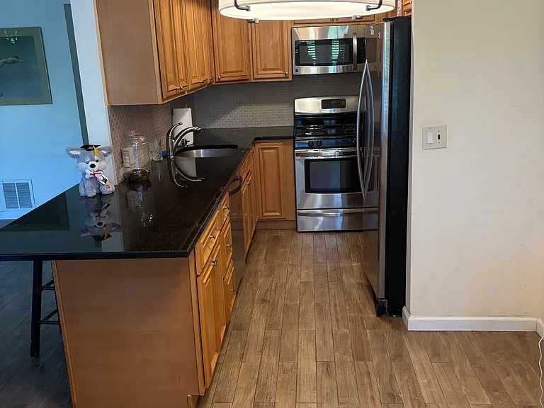 Country Dr W — Photo 2