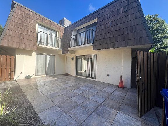 3rd image of 570 N Tropic Lane #4