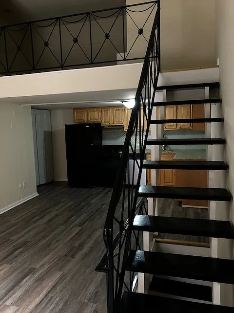 2 bed, 1200 sqft, $2,190 — Photo 3