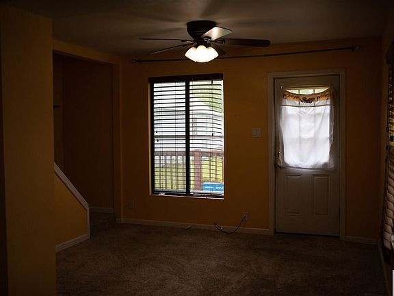 4th image of 216 Paxton St