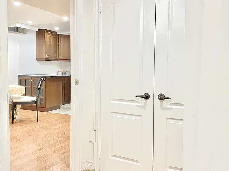 120 Greenbelt Cres #BASEMENT — Photo 5