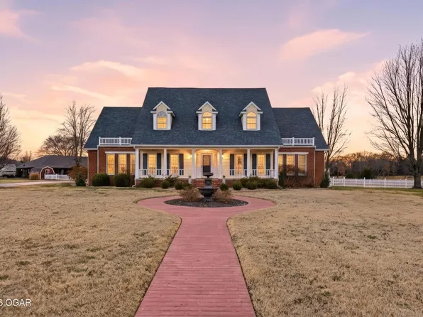 2012 Beau Dr, Carthage, MO 64836