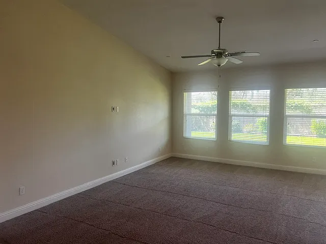 315 W Maclure Ave — Photo 3