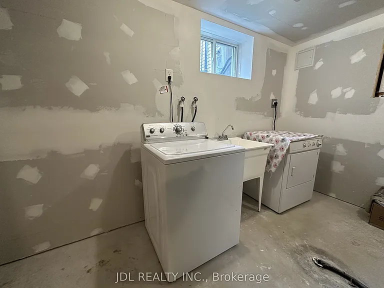 46 Monique Cres N #BASEMENT — Photo 15