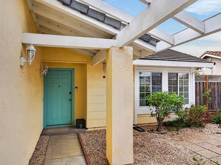 985 Summerfield Dr — Photo 31