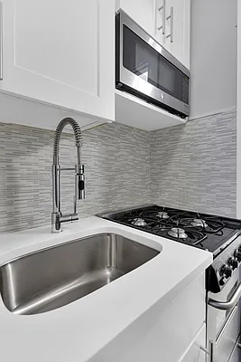 Rented by Cooper & Cooper Real Estate | media 20