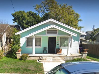 908 Walnut Ave, Long Beach, CA, 90813