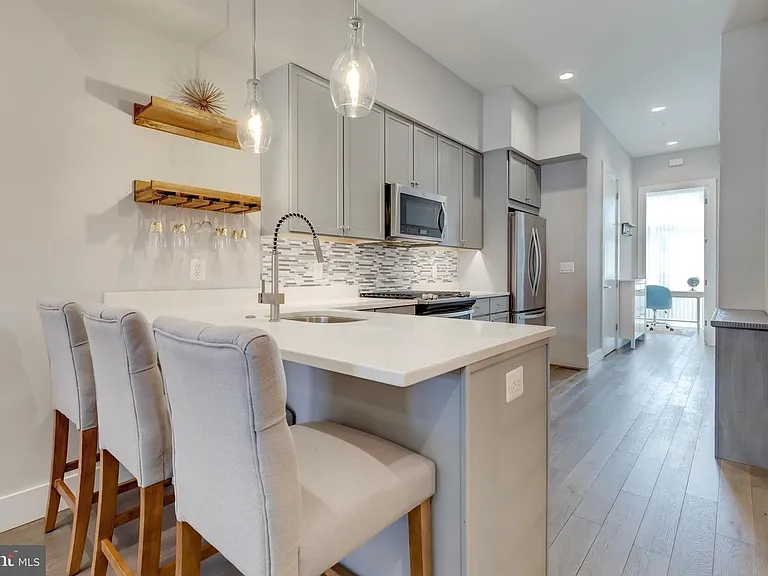 3229 Sherman Ave NW — Photo 2