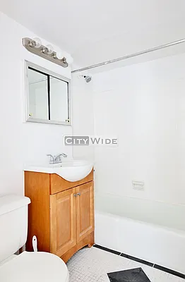 Rented by City Wide Apartments | media 8