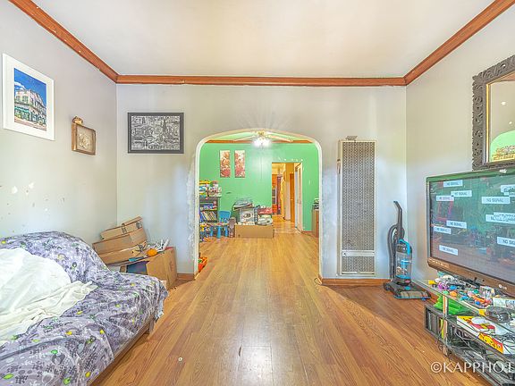 4th image of 3010 S Quinn St