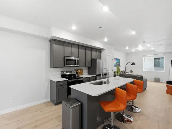 1146 S Redwood Rd #H802, Salt Lake City, UT 84104