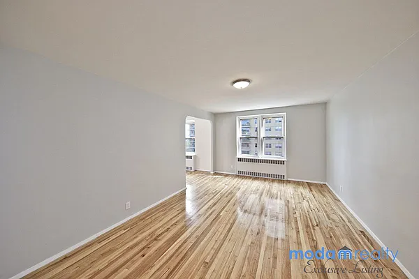 Rented by Moda Realty | media 7