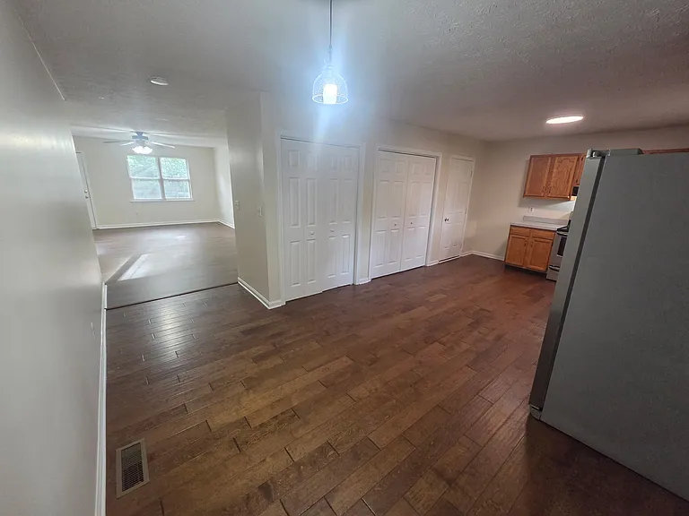 1233 Berdine Way — Photo 15