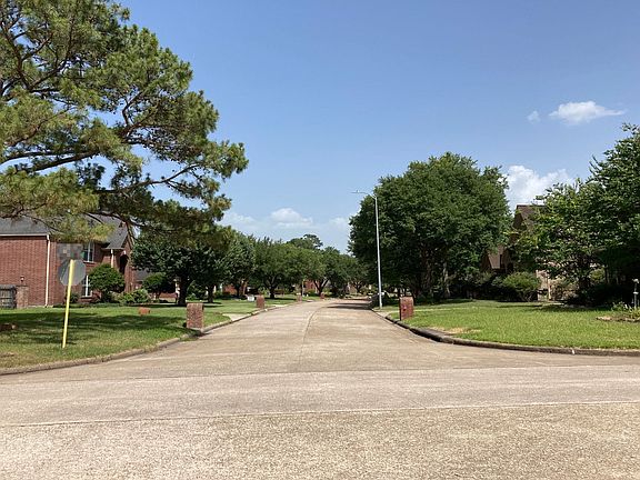 4th image of 19914 Cherry Oaks Ln