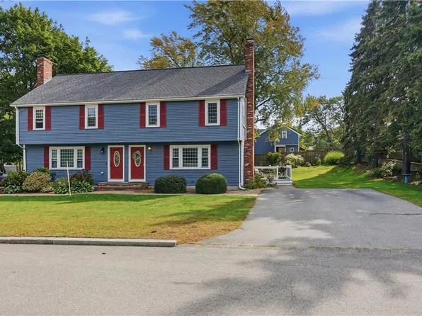 15 Collins St, Attleboro, MA 02703