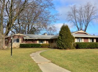 2330 W Kenboern Dr, Glendale, WI 53209