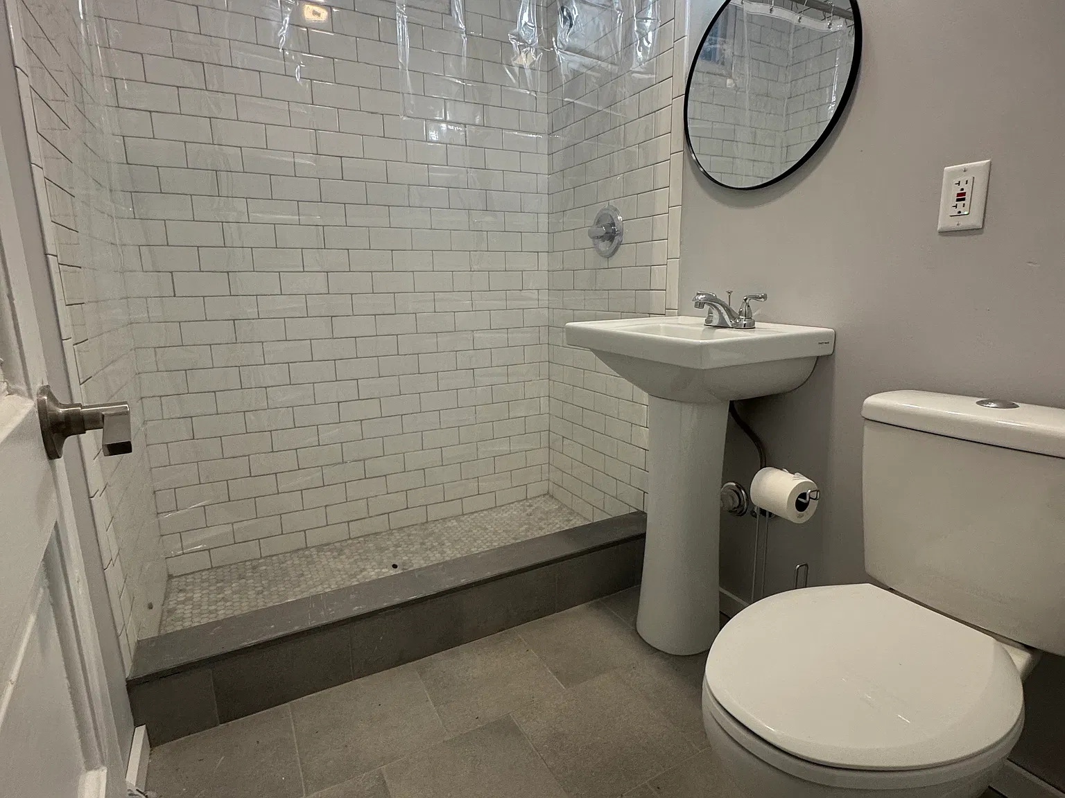 1 bed, 650 sqft, $1,000 — Photo 2