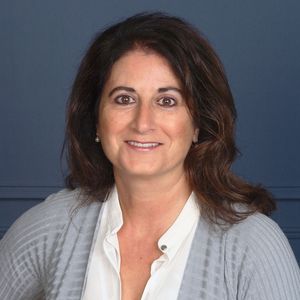 Bina  Zuccaro