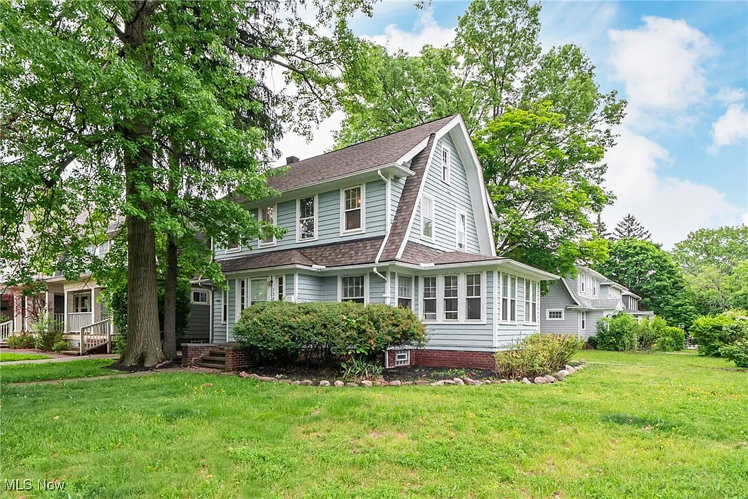 1509 Maple Rd photo 1