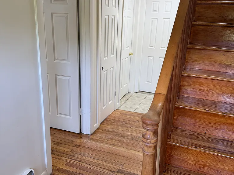 256 Montague Rd — Photo 13