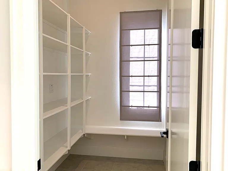 105 Sky Hts — Photo 16