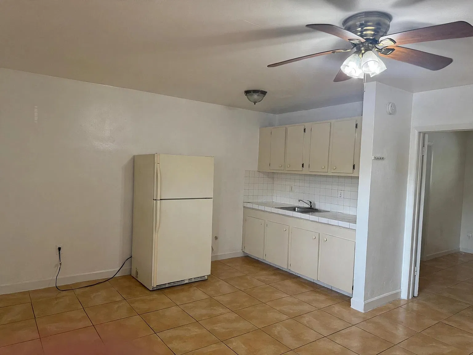 1 bed, 575 sqft, $1,500 — Photo 3