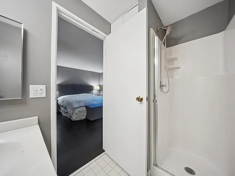 550 Vine Ave #104 — Photo 14