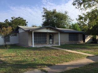 302 Huisache Dr, Laredo, TX 78041
