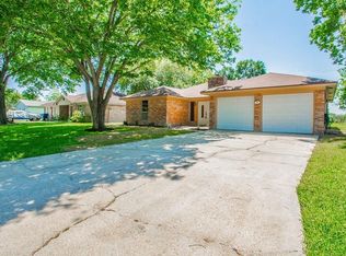 144 Bastrop St, Angleton, TX 77515