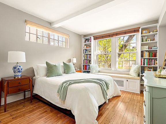 5th image of 61 W 9th St APT 8E
