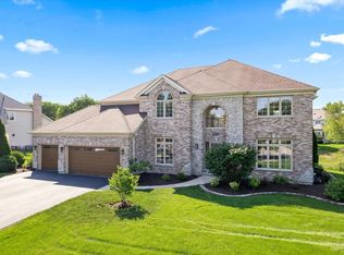 4211 Clearwater Ln, Naperville, IL 60564