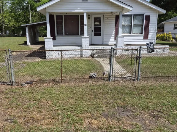 15 Liberty St, Mayesville, SC 29104