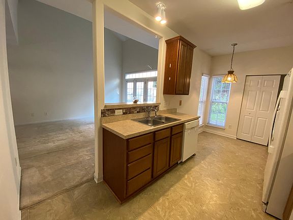 5th image of 5970 Hollow Wood Ct
