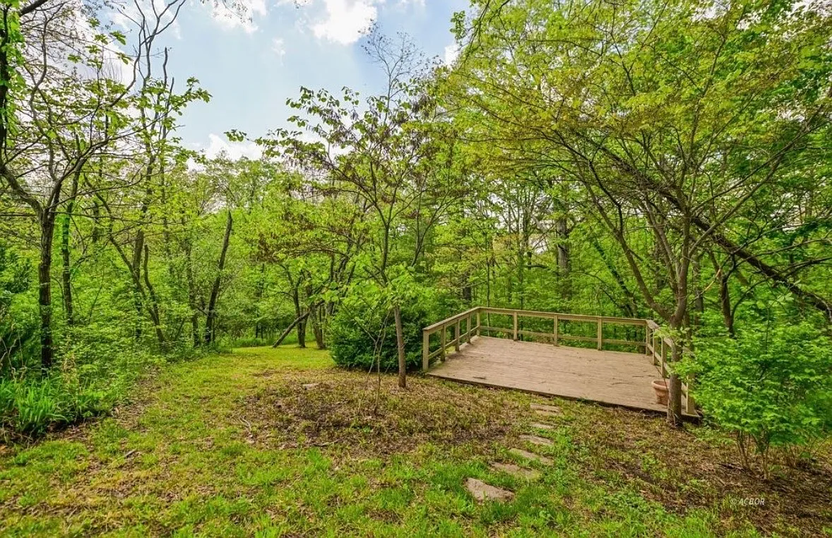 3 bed, 1794 sqft, $750 — Photo 4