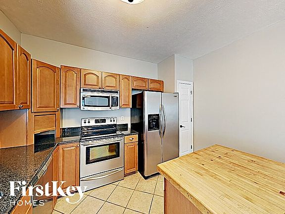 5th image of 9917 Fountain Cove Ln