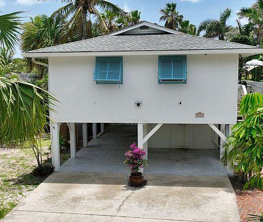 3rd image of 5225 Palm Drive