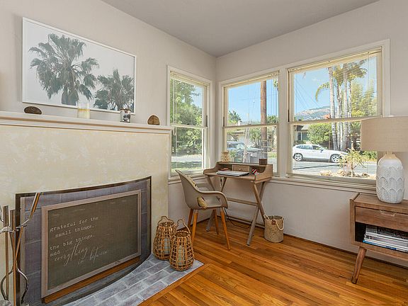 4th image of 2963 Valencia Dr